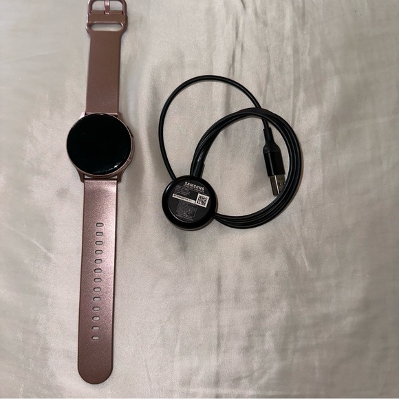 Samsung Active 2 Smart Watch 40mm. - Picture 6 of 9